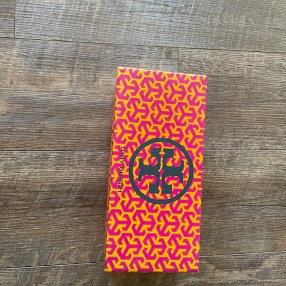 Tory Burch Eloise Ballet Flats - Picture 2 of 8